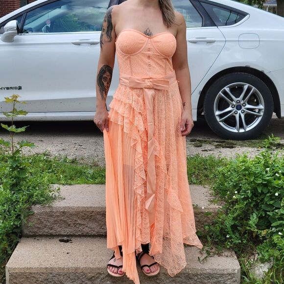 ALICE + OLIVIA peach fairy style  NEW WITH TAGS maxi gown - Picture 2 of 16